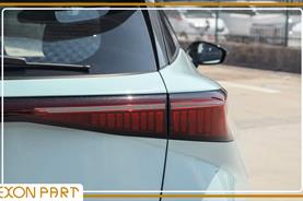 چراغ عقب و ترمز ماشین: راهنمای ایمنی و جلوگیری از تصادف در شب